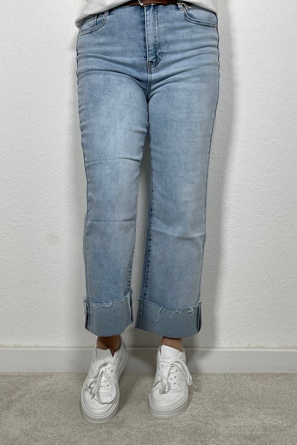 https://www.lieblingsteile.online/c/fashion/jeans