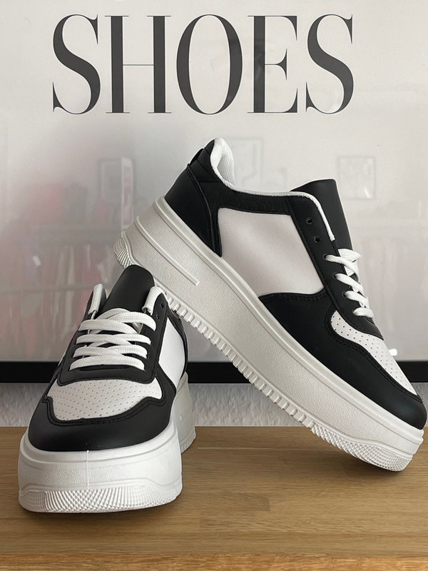 Sneaker mit Plateausohle in Schwarz/Weiß Artikel 3936